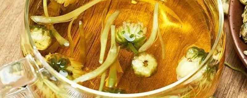 金银花能与菊花一起泡水喝吗(金银花和菊花一起泡水的功效)