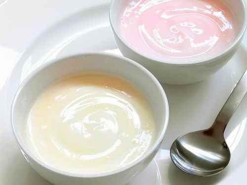 过期的酸奶有什么用(酸奶可以用来美容酸奶呢)
