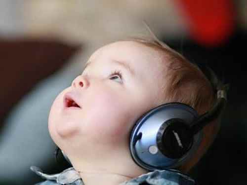 婴儿听觉怎么训练(听音乐训练听觉